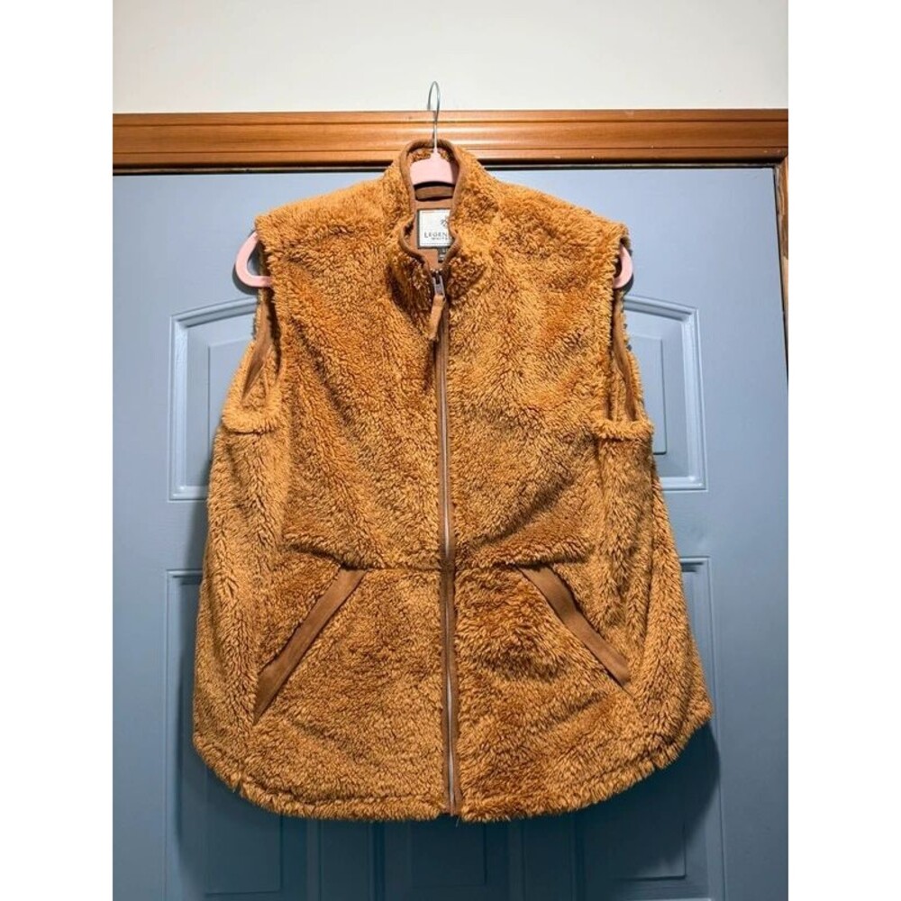the Legendary Whitetails Women's Fuzzy Hide Fleece Vest-Ladies Large
